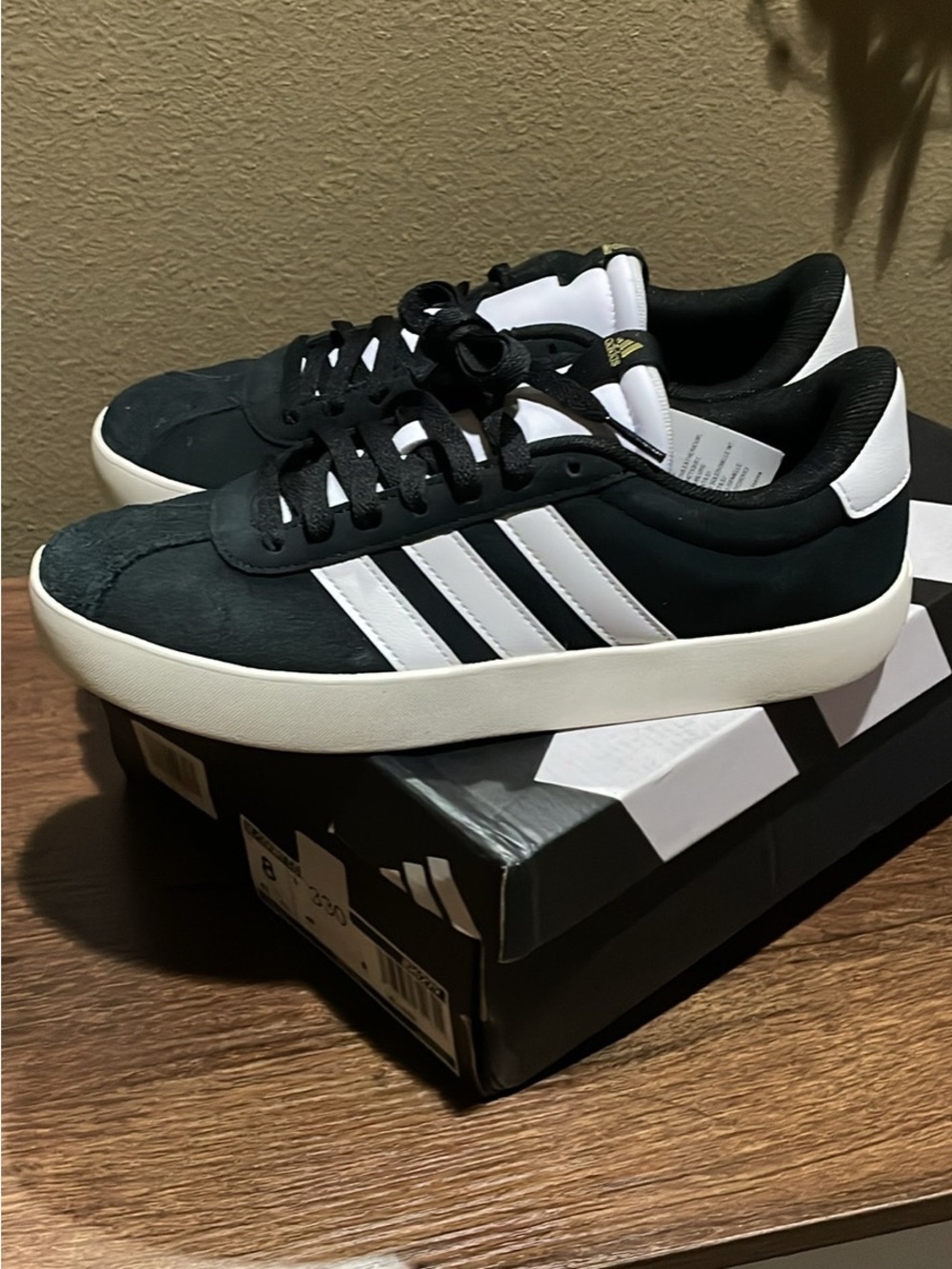 NWT Adidas VL Court 3.0